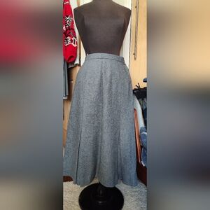 Vintage Jaeger England Grey Wool Flannel Classic Midi Skirt Fully Lined